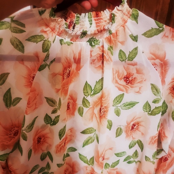Floral high neck top from forever 21 - Picture 2 of 2